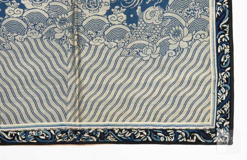 A large silk altar cover, - 图2